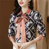 2023 Moda Impreso Elegante Camisas Beige Mujeres Diseñador Manga Larga Gráfico Pasarela Satén Blusas Oficina Señoras Slim Solapa Botón Camisa Primavera Otoño Casual Seda Tops