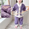 Pigiama per bambini inverno flanella set bambino autunno moda scollo a V due pezzi ragazzi e ragazze spessi vestiti per la casa in stile straniero 231030