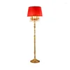 Vloerlampen Franse stijl woonkamer bank zijkant koperen lamp Europese studeerkamer luxe rode stof messing staande lamp