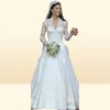 Fantastisk Kate Middleton Wedding Dresses Royal Modest Bridal Bowns spets långa ärmar Ruffles Cathedral Train Custom Made High Quali4183685