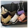 Bolsas de ombro Bolsas Bolsa de nylon casual adequada para designers femininos Bolsa Soulder de grande capacidade para baixo tapete de fundo plano colcha e bagcatlin_fashion_bags