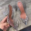 Sandalen Amina Muaddi Damen Hellblaue Rosie Glaskristallverzierte Slingback-PVC-Strassschleife Transparente Schuhe mit hohen Absätzen