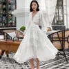 Casual Jurken EWQ 2021 Lente Zomer Europees Design Vintage Witte Boho Hoge Taille Empire Kanten Jurk Luxe Backless Dames3283