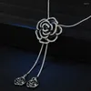 Hanger Kettingen Camellia Zwarte Bloemen Beroemde Ontwerper Neckless Collares Largos Charm Sieraden Lange Ketting Voor Vrouwen