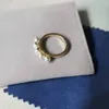 Trouwringen KURSHUNI Aangepaste gotische duivel parel en klinknagel ring voor vrouwen goud luxe kwaliteit sieraden Koreaanse trend gevaar stam 231030