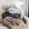 Couvertures couverture de canapé de châle en tricot nordique avec des glands écharpe émulation en mollet de la tté