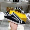 2024 Scarpe casual Nuova scarpa bassa con suola piatta Scarpe da tavola sportive e casual da donna a contrasto bianco nero