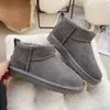 Nuovi stivali firmati Australia Stivali in pelliccia Scivoli classici Mini Tazz Piattaforma in pelle scamosciata Stivali da neve Ug Scarpe in gomma Donna Uomo Castagna Pelle di pecora Shearling Stivaletto invernale alla caviglia