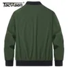 メンズジャケットTacvasen Lightweight Spring Windbreaker Mens Bomber Jackets Outdoor Basketball Jakcetsスポーツウェアコート