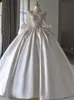 Abiti da sposa musulmani con paillettes lucide maniche lunghe che bordano perle taglie forti perline abiti da sposa arabi abiti da sposa con applicazioni di perline giardino Boho abiti da sposa ed