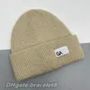 Designer Nuovo berretto lavorato a maglia Berretto di lusso Lettera lavorato a maglia Casual Bonnet Classico Sport Tinta unita Cappelli caldi unisex Cappelli da coppia di alta qualità Regalo di Natale