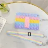 Kinderhoesje voor Samsung Galaxy Tab S7 S8 S9 11 inch S9+ S8+ S7+ Plus 12,4 inch Regenboog Zachte siliconen Push Bubble Anti-stress Tablet Stand Cover Cases met schouderband