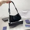 Kadın Çantalar Hobo Çanta Alışveriş Çantaları Patent Deri Crossbody Messenger Çantaları Lüks Tasarımcı Çantalar Zarf Cüzdan