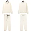 Herrspårsdräkter Designer Tracksuit Luxury Men Sweatsuits Lång ärm klassisk modeficka som kör casual man kläder kläder byxor jacka storlek s-xl