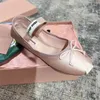 Lusso Parigi Balletto Stilista Scarpe da ballo professionali 2023 Ballerine in raso Piattaforma mm Bowknot Bocca poco profonda Scarpa singola Sandali piatti moda