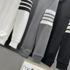 Tasarımcı Erkek Hoodie Sonbahar/Kış Moda High Street Pamuk Sweatshirt Kadın Stripe Yatay Bar Pullover Hoodie Nefes Alabilir İki Parça Zirvesi Top 401