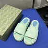 Sandalias de plataforma Zapatillas de diseñador Diapositivas de lujo Zapatos casuales para el hogar Tamaño de mujer TOPDESIGNERS122