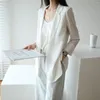 Kvinnors kostymer Chiffon kostym jacka kvinnor 2023 sommar koreansk version av lösa vitt tunt medium och långärmad solskydd