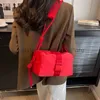 Borse a tracolla Borsa per toast da donna in nylon impermeabile da ufficio da donna, capacità, colore rosso tinta unita, casual, semplice ed elegante, negozio di borse