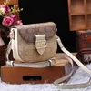 2023 Piccolo mercato Nuovo prodotto Crossbody Horse Pulling Seri Donna Popolare in questo negozio Borsa a tracolla Saldi