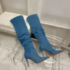 Amina Muaddi 95 mm Jahleel Oberschenkelhohe Stiefel Denim Overknee-Stiefel mit spitzer Zehenpartie Damen Stiefeletten High Heels Luxus-Modedesigner Slip-On-Partyschuhe Fabrikschuhe