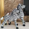 Bambole di peluche per bambini Peluche ripiene Striscia in bianco e nero Zebra Baby Kids Regalo di compleanno di Natale 231030
