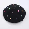 Berets Cokk Chapéu de Inverno Mulheres Lã Boina Pintor Cap Strass Beads Beret Femme Boina Gorro Chapeau Femme Preto Branco Atacado 231031