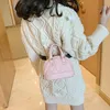 Handväskor Fashion Elegant Rhombus crossbody väskor läder axelväska handväska för baby flickor födelsedagspresent 231030