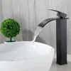 Küchenarmaturen Luxus-Badezimmer-Wasserfall-Wasserhahn BlackChrome Waschbecken Kaltwasser-Mischbatterie Deckmontierte Messing-Waschtischarmaturen 231030