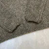 Neuer AOP-Jacquard-Buchstaben-Strickpullover im Herbst/Winter 2024, Acquard-Strickmaschine und benutzerdefinierte Jnlarged-Detail-Rundhalsausschnitt-Baumwolle 7S67