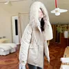 Płaszcze damskie okopy 2023 Kobiety Zima z kapturem Faux Fur Liner Big Pocket Dripstring Midi Coat Kurtka puffer bawełniana parkas marna