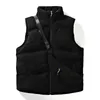 Gilets pour hommes Gilet d'hiver en velours côtelé Manteaux d'automne Mode coréenne Harajuku Gilet sans manches Hommes Veste épaisse chaude avec sac à dos Vintage 231031