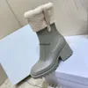 مصمم أحدث نساء Lambswool و Canvas Rain Boots PVC Black Gray Caramel Rubber Rubber Rains Shoes Cankle Boot Booties Size 35-40