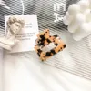 Korea Style 5cm Size Fashion Women Acetate Hair Claws Crab Clamps Charm Leopard Girls Signal Size Hair Clips Hairdress Hair Tool Tool
