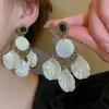 Boucles d'oreilles pendantes pour femmes, longue coquille, pompon, fausse perle, Zircon, strass, pétale de fleur, goutte, bijoux féeriques de mariage