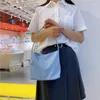 Avondtassen Koreaanse draagbare nylon stoffen tas voor dames 2023 Mode borduurwerk onderarm Veelzijdige emmer met één schouder