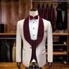 Niestandardowe klasyczne modne moda różowa stroita Tuxedos Groomsmen Burgundy Velvet Shawl Lapel Man Suit Wedding Men's Blazer garnitury BL187V