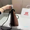 2023-mochila de luxo designer mochila feminina bolsa de ombro meninas escola outono inverno maillard vestir estilo