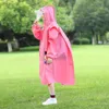 Rain Gear Mode Kinder Schultasche Bit Rucksack Regenmantel Kindergarten Grundschule Jungen und Mädchen Explosionsgeschützt 231031