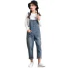 Jeans femininos macacão jeans alça feminina azul solto casual perna larga suspensórios tamanho grande 5xl 6xl macacões calças