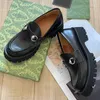 Printemps automne nouvelles chaussures habillées célèbre marque de créateur boucle en argent dames petites chaussures en cuir de veau véritable tête ronde surélevée antidérapantes mocassins pour dames