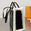 Designer - Lammwolle Teddy Winter Totes Plüsch Einkaufstasche Große Kapazität Paket Wolle Umhängetaschen Stickerei Brief Pelz Handtaschen