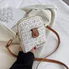 صيف السيدات Crossbody 2023 جديد الأزياء خفيفة الوزن مصغرة صافي المتجر الأحمر تخليص حقيبة كتف التخليص