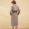 Trench Coats Femininos No outono e inverno do blusão xadrez para mulheres na Europa e nos Estados Unidos é um casaco longo xadrez com 231030