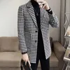 Męskie mieszanki wełny Houndstooth Lapel średniej długości płaszcza wiatrówki zimowy garnitur kołnierz mody nadruk swobodny płaszcz streetwearu streetwearu 231030