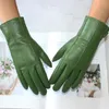 Handschoenen met vijf vingers Dames Kleur lederen handschoenen Gestreepte stijl Fluwelen voering Herfst en winter Warme handschoenen van hoge kwaliteit schapenvacht 231030