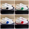 Scarpe casual sportive in pelle DOWNTOWN di lusso Triangolo in metallo Logo Designer Top Fondo piatto alto Scarpe da corsa da tennis in vera pelle Scarpe da corsa da basket 06