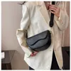 Designer Bag Luxurys Tote Bags Brand Luxury Women's Fashion Crossbody Bag axelväska Handväska Liten fast läder Tote Pendlar Dagliga väskor