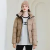 Kvinnors dikerockar 2023 Fashion Winter Coat Women Short Down Cotton Padded Jackor Black Golden Parkas Kvinnliga remmar förtjockar huva