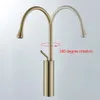 Rubinetti da cucina Rubinetto per lavabo moderno Lavandino per bagno in oro spazzolato Rotazione a 360° Montaggio su piattaforma Gru per rubinetto per acqua fredda in ottone per o vasca 231030